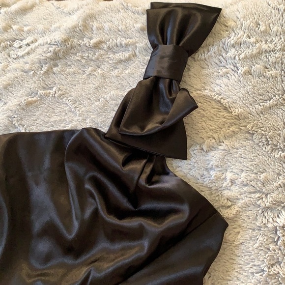 Dress - Picture 3 of 6